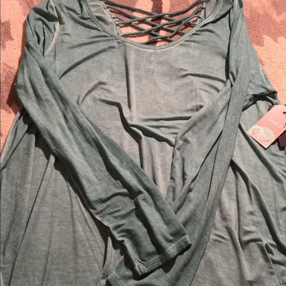 NWT Love 8 Tee